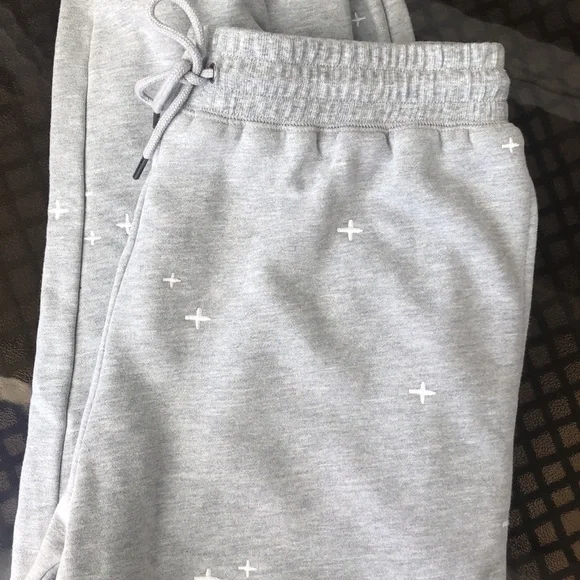 Hem & Thread Joggers - Picture 7 of 7